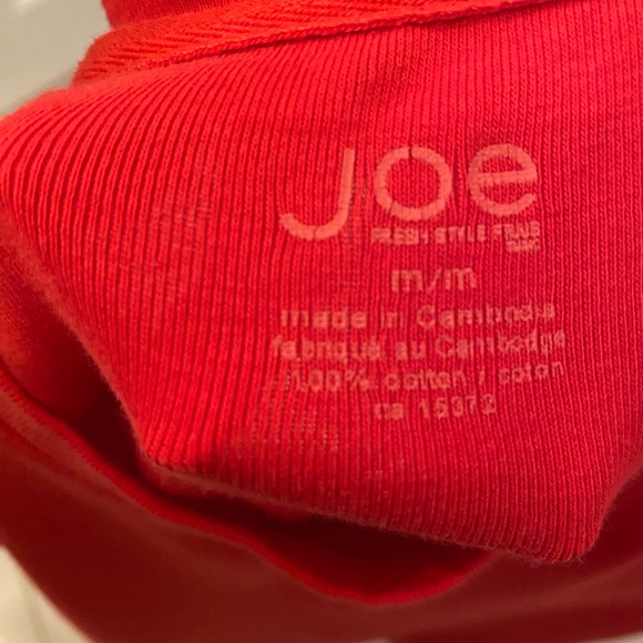 2/$10 WOMEN’S SIZE MEDIUM T-SHIRTS - Picture 11 of 12